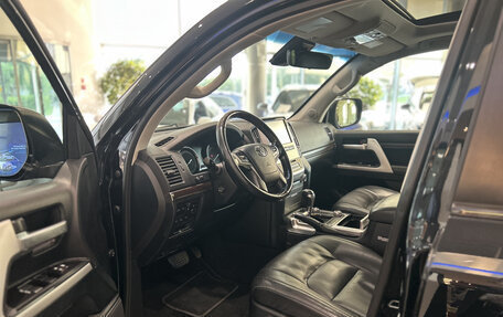 Toyota Land Cruiser 200, 2019 год, 7 778 989 рублей, 20 фотография