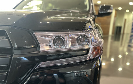 Toyota Land Cruiser 200, 2019 год, 7 778 989 рублей, 21 фотография
