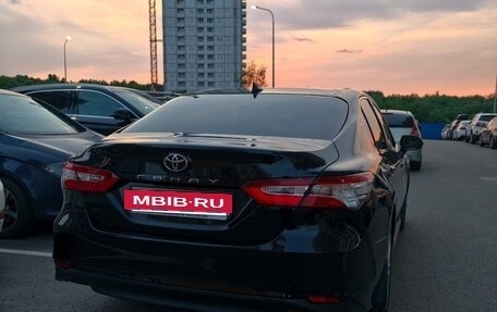 Toyota Camry, 2021 год, 2 350 000 рублей, 5 фотография