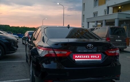 Toyota Camry, 2021 год, 2 350 000 рублей, 6 фотография