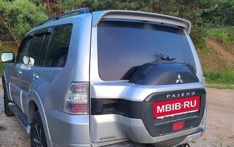 Mitsubishi Pajero IV, 2015 год, 2 550 000 рублей, 3 фотография