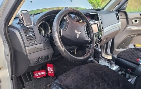 Mitsubishi Pajero IV, 2015 год, 2 550 000 рублей, 6 фотография