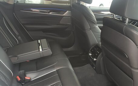 BMW 6 серия, 2018 год, 4 550 000 рублей, 14 фотография