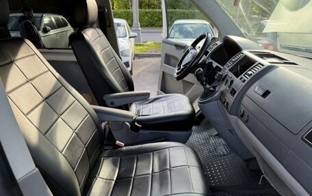 Volkswagen Transporter T5 рестайлинг, 2008 год, 1 200 000 рублей, 13 фотография