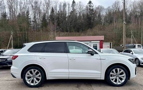 Volkswagen Touareg III, 2019 год, 8 600 000 рублей, 4 фотография
