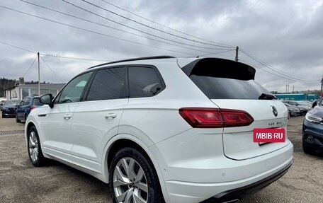 Volkswagen Touareg III, 2019 год, 8 600 000 рублей, 7 фотография
