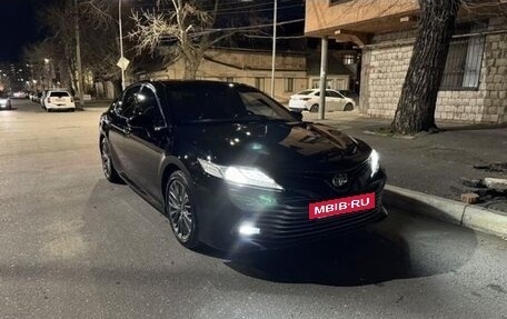 Toyota Camry, 2018 год, 2 650 000 рублей, 5 фотография
