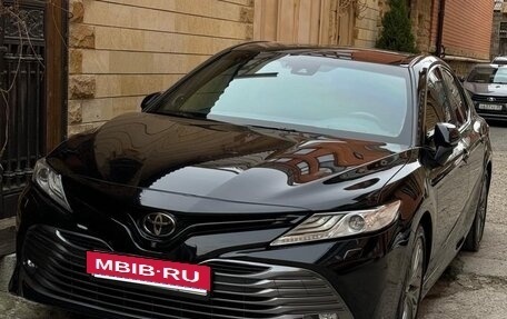 Toyota Camry, 2018 год, 2 650 000 рублей, 8 фотография