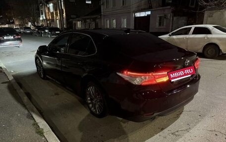Toyota Camry, 2018 год, 2 650 000 рублей, 7 фотография