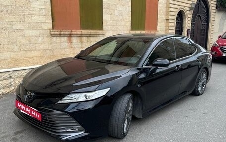 Toyota Camry, 2018 год, 2 650 000 рублей, 2 фотография
