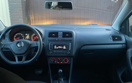 Volkswagen Polo VI (EU Market), 2018 год, 945 000 рублей, 11 фотография