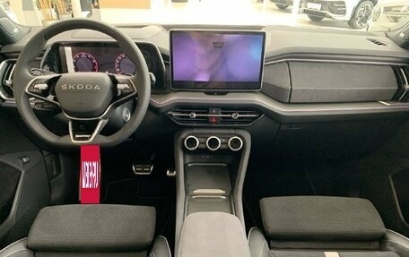 Skoda Kodiaq, 2025 год, 5 832 000 рублей, 7 фотография