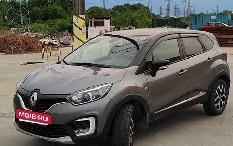 Renault Kaptur I рестайлинг, 2017 год, 1 530 000 рублей, 2 фотография