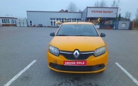 Renault Logan II, 2017 год, 365 000 рублей, 1 фотография