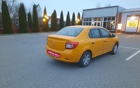 Renault Logan II, 2017 год, 365 000 рублей, 7 фотография