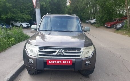 Mitsubishi Pajero IV, 2011 год, 1 600 000 рублей, 2 фотография