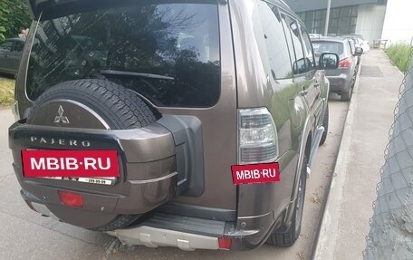 Mitsubishi Pajero IV, 2011 год, 1 600 000 рублей, 7 фотография