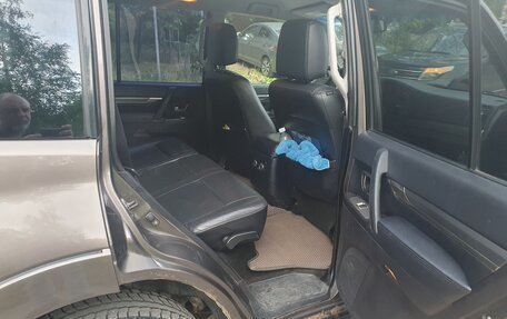 Mitsubishi Pajero IV, 2011 год, 1 600 000 рублей, 11 фотография