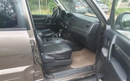 Mitsubishi Pajero IV, 2011 год, 1 600 000 рублей, 10 фотография