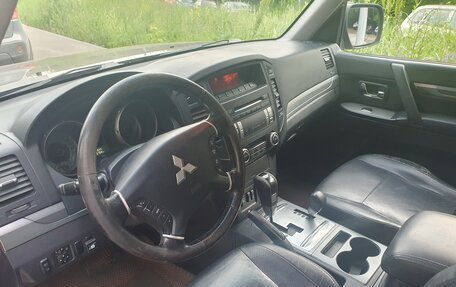 Mitsubishi Pajero IV, 2011 год, 1 600 000 рублей, 24 фотография