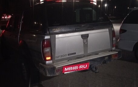 Nissan NP300, 2010 год, 1 250 000 рублей, 6 фотография