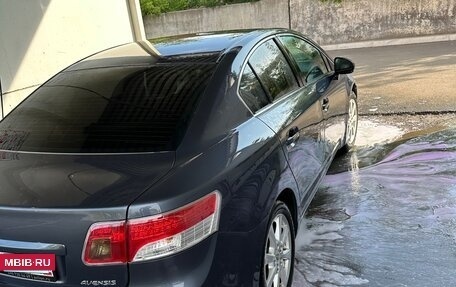 Toyota Avensis III рестайлинг, 2011 год, 1 200 000 рублей, 2 фотография