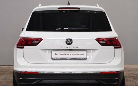 Volkswagen Tiguan II, 2021 год, 2 450 000 рублей, 6 фотография