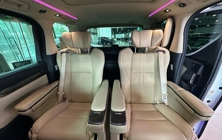 Toyota Vellfire II, 2021 год, 6 450 020 рублей, 8 фотография