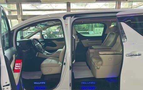 Toyota Vellfire II, 2021 год, 6 450 020 рублей, 13 фотография