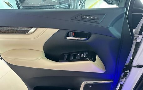 Toyota Vellfire II, 2021 год, 6 450 020 рублей, 21 фотография