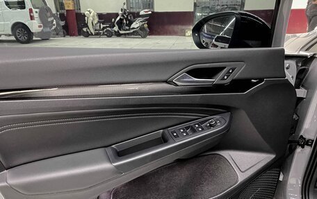 Volkswagen Golf VIII, 2022 год, 1 835 000 рублей, 11 фотография