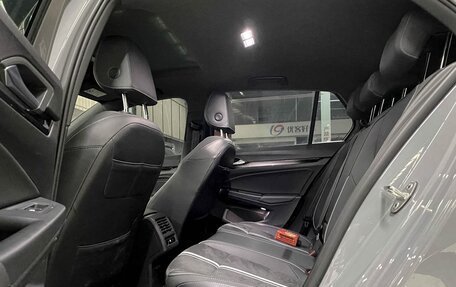 Volkswagen Golf VIII, 2022 год, 1 835 000 рублей, 17 фотография