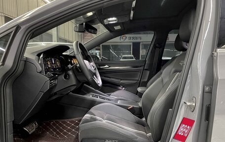 Volkswagen Golf VIII, 2022 год, 1 835 000 рублей, 12 фотография