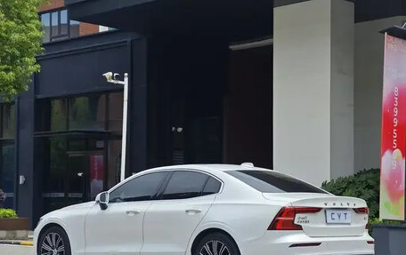 Volvo S60 III, 2022 год, 2 235 000 рублей, 6 фотография
