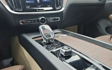 Volvo S60 III, 2022 год, 2 235 000 рублей, 5 фотография