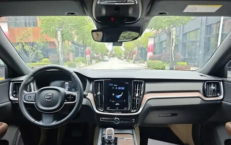 Volvo S60 III, 2022 год, 2 235 000 рублей, 13 фотография