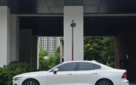 Volvo S60 III, 2022 год, 2 235 000 рублей, 12 фотография