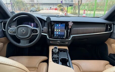 Volvo V90 Cross Country I рестайлинг, 2022 год, 4 500 000 рублей, 6 фотография