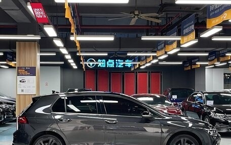 Volkswagen Golf VIII, 2022 год, 1 605 000 рублей, 3 фотография
