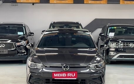 Volkswagen Golf VIII, 2022 год, 1 605 000 рублей, 2 фотография