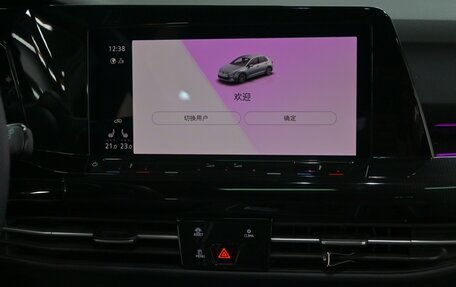 Volkswagen Golf VIII, 2022 год, 1 605 000 рублей, 21 фотография