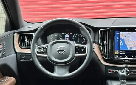 Volvo XC60 II, 2021 год, 2 735 000 рублей, 8 фотография