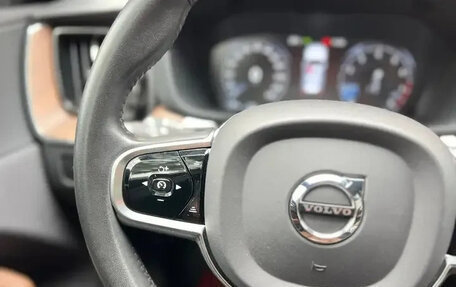 Volvo XC60 II, 2021 год, 2 735 000 рублей, 10 фотография