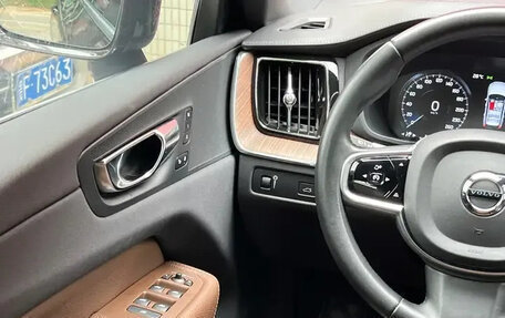 Volvo XC60 II, 2021 год, 2 735 000 рублей, 22 фотография