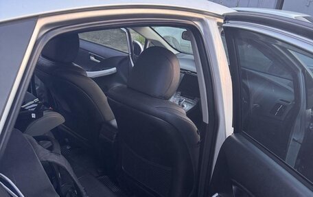 Toyota Prius, 2012 год, 1 049 000 рублей, 7 фотография