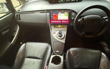 Toyota Prius, 2012 год, 1 049 000 рублей, 8 фотография