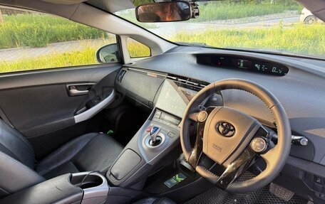 Toyota Prius, 2012 год, 1 049 000 рублей, 10 фотография