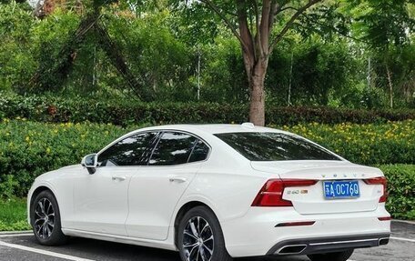 Volvo S60 III, 2022 год, 2 500 000 рублей, 2 фотография