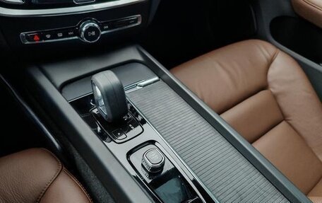 Volvo S60 III, 2022 год, 2 500 000 рублей, 10 фотография