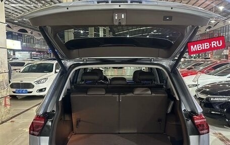 Volkswagen Tiguan II, 2022 год, 3 500 000 рублей, 16 фотография